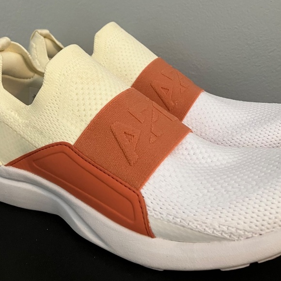 APL Techloom Bliss Coral and White size 9W Women athletic shoes - Picture 3 of 6